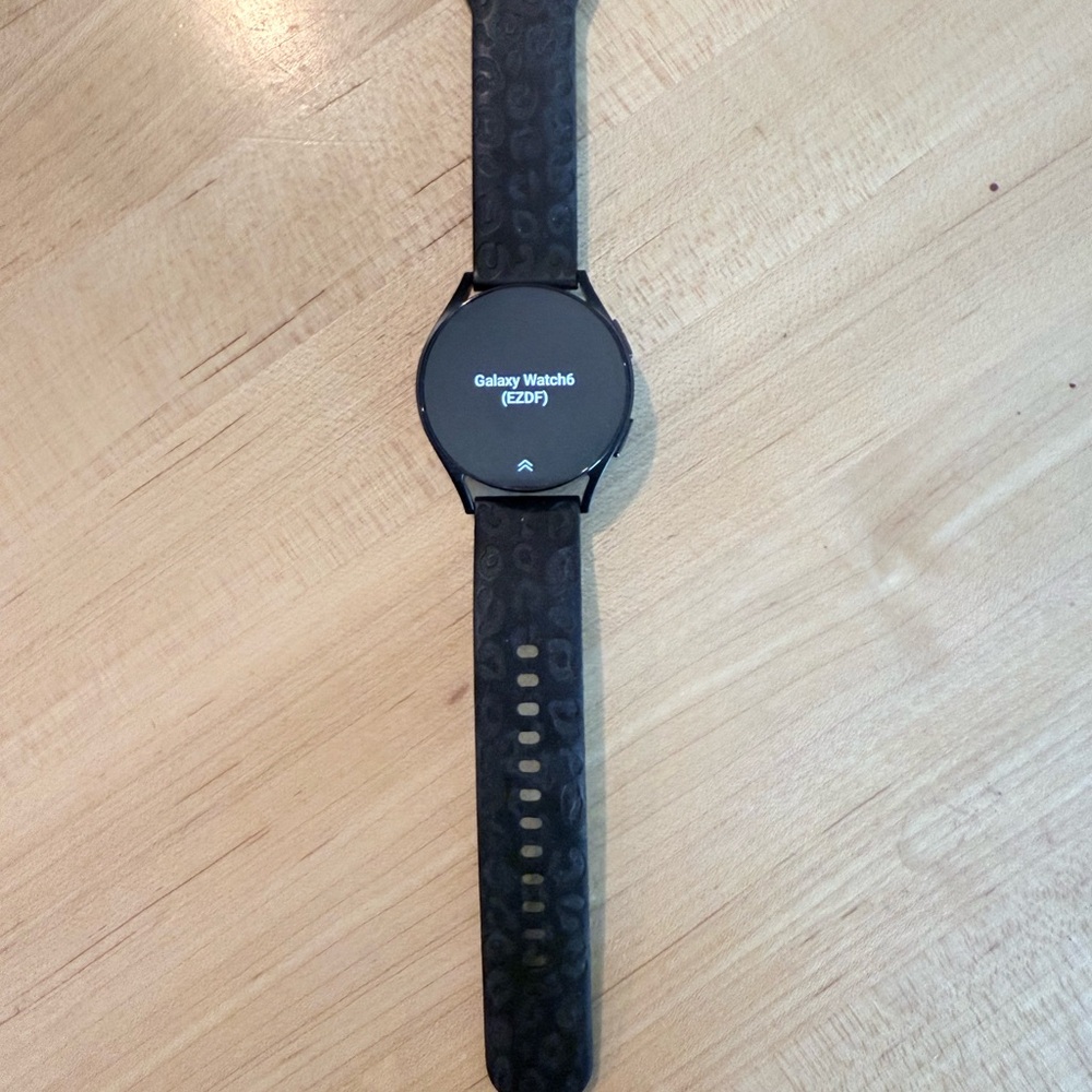 Samsung Black Smartwatch with Sleek Design and Digital Display